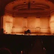 Cameron Winter em sua apresentação no Carnegie Hall | Foto: divulgação